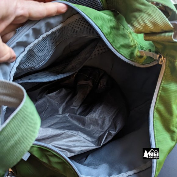 REI CO Duffle Bag: Bold Basil Green, *SOLD* - Picture 7 of 16